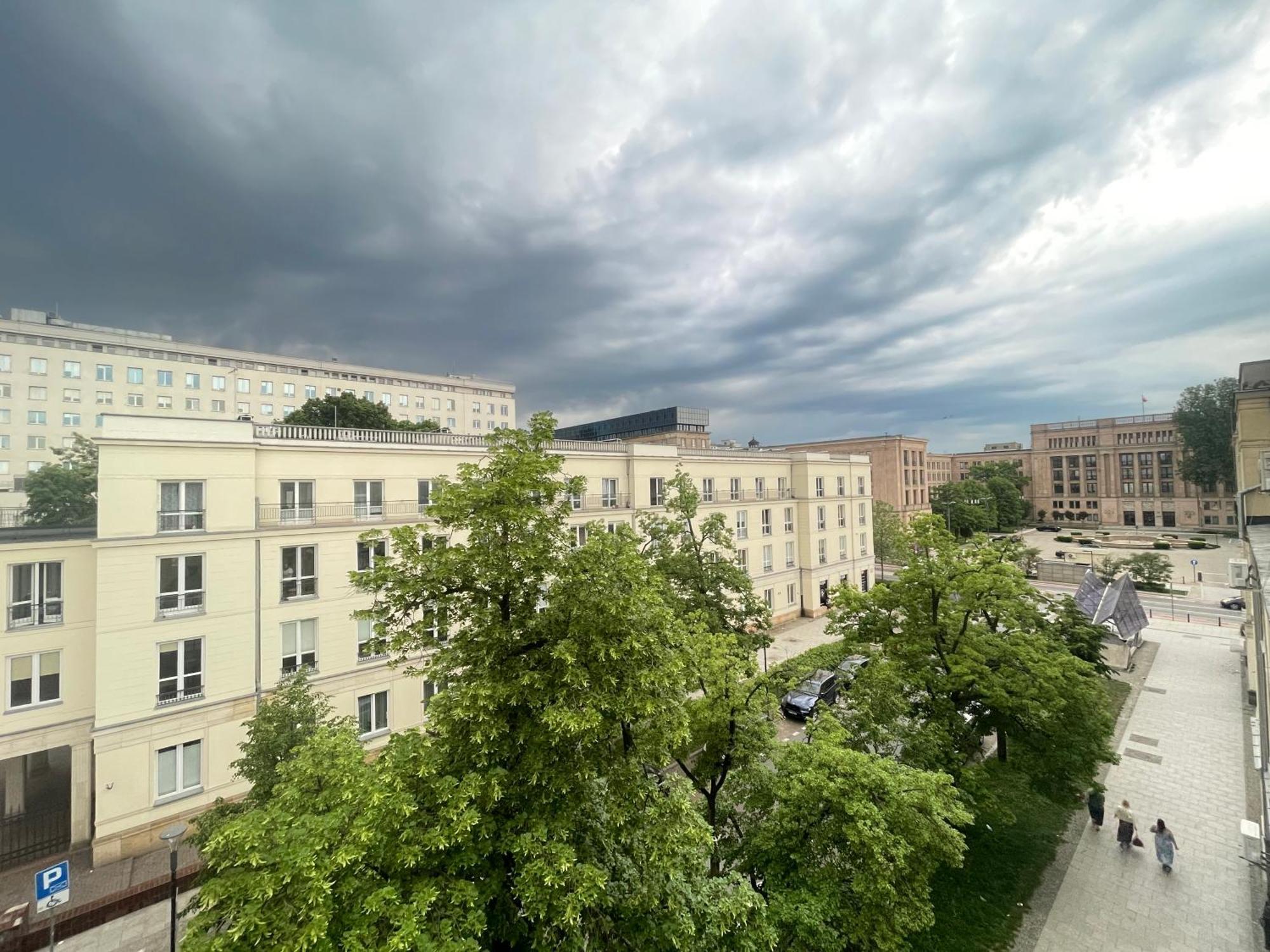 Great Sleep In The Heart Of + Wifi + Washing Machine Apartament Warszawa
